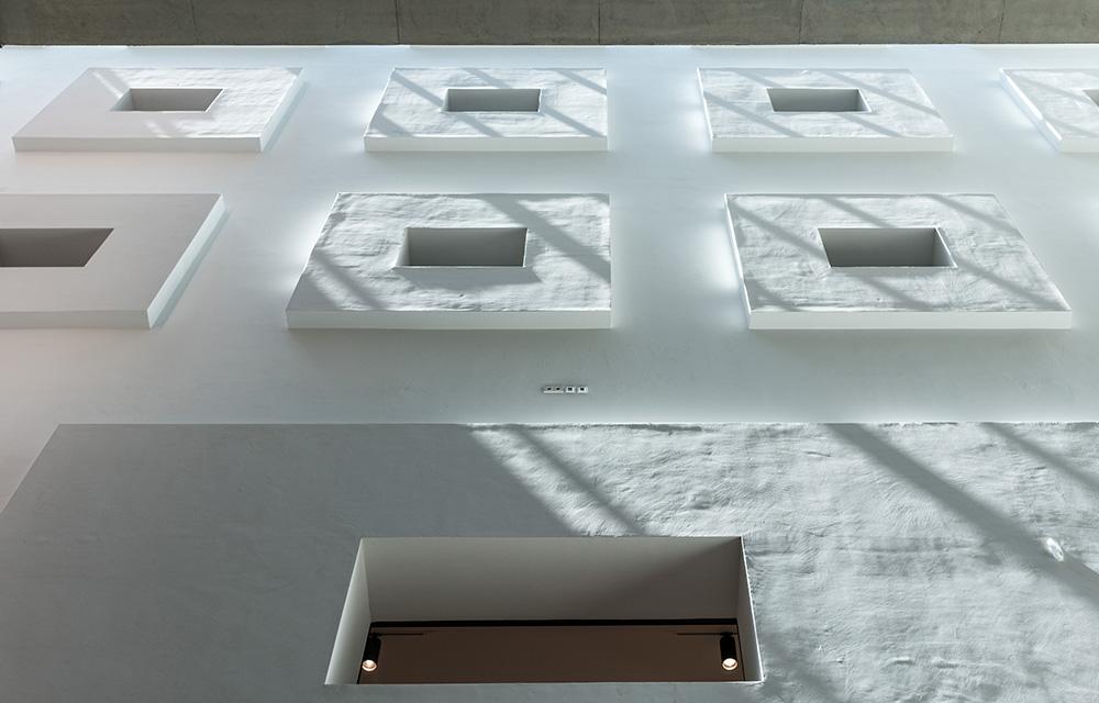 Fassade im Foyer des Dokumentationszentrums
