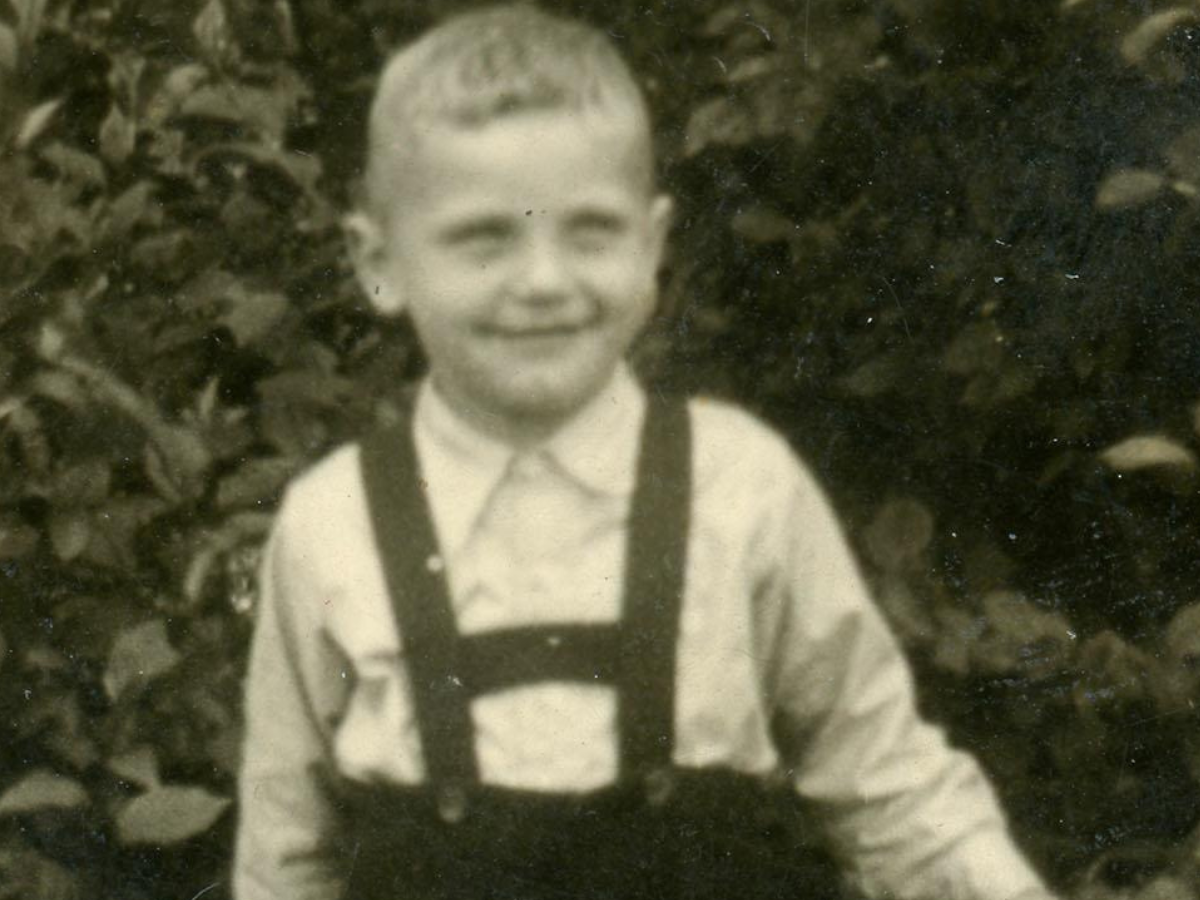 Im Januar 1945 flieht der 7-jährige Eitel Koschorreck mit seiner Familie aus Ostpreußen.