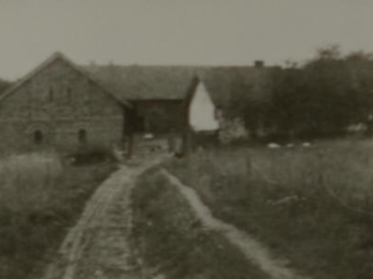 Nach dem Krieg wird Eitels Heimatort Polen angegliedert. Er selbst kehrt zeit seines Lebens nicht an die Ostsee zurück.