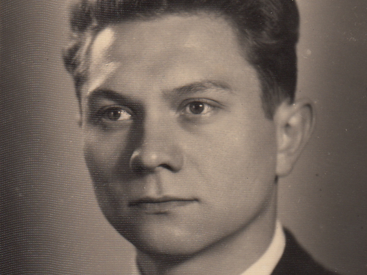 82 deutsche Jugendliche und Männer aus dem Dorf werden von jugoslawischen Partisanen hingerichtet, darunter Johanns Vater und Bruder.