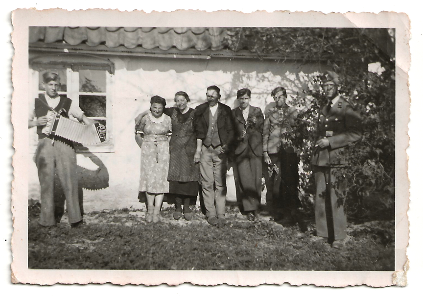 Anna Buttkus und Familie 1941-42