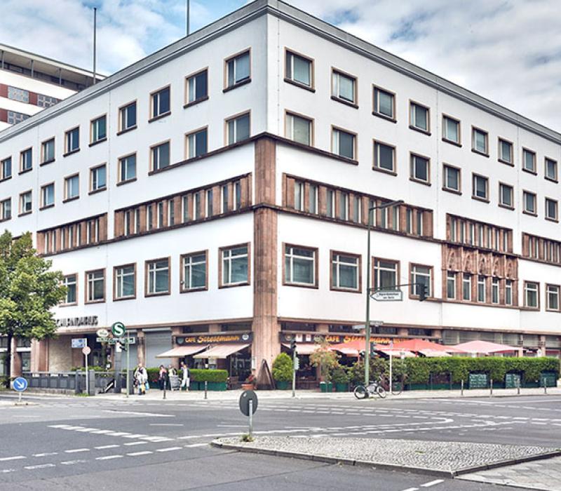Das Deutschlandhaus vor dem Umbau, 2011 Das Deutschlandhaus vor dem Umbau, 2011