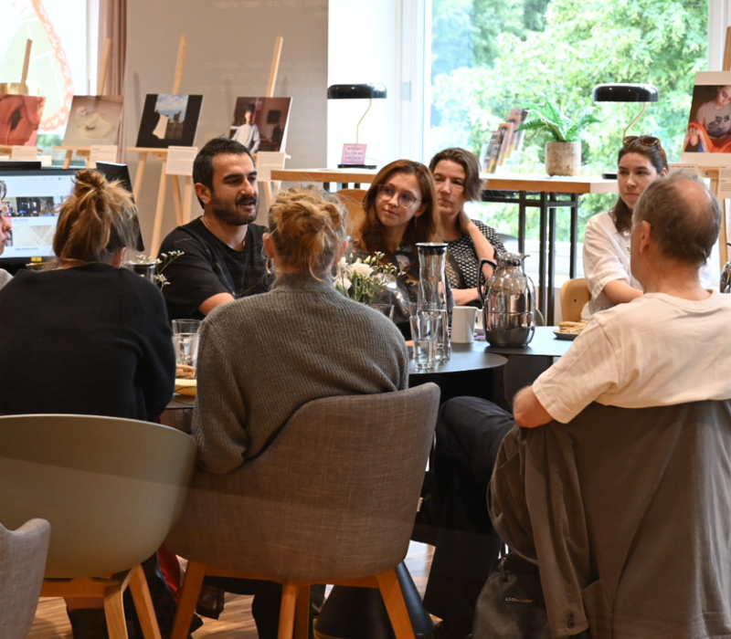 Storytelling café: Focus on "displacement and education"