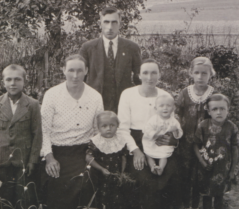 Heimat Wolhynien – Umsiedlung und Flucht: Frieda Wupperfeld Heimat Wolhynien – Umsiedlung und Flucht: Frieda Wupperfeld