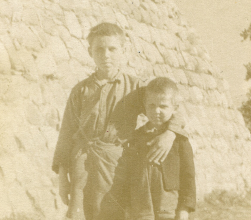 East Prussia's ‘Wolf Children’. From Remembrance to Action